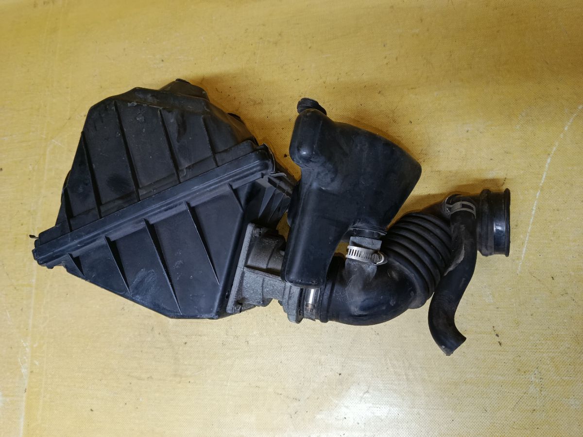 Датчик расхода воздуха 22680-53J00 на Nissan Bluebird HU13 SR20DE Фото 5