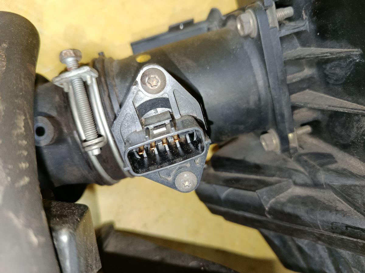 Датчик расхода воздуха 22680-4M500, 226804M501 на Nissan Sunny FB15 QG15DE Фото 5