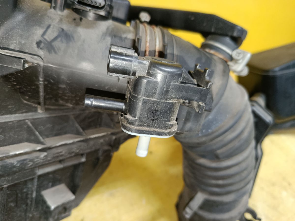 Корпус воздушного фильтра на Toyota Camry ACV45 2AZ-FE Фото 4