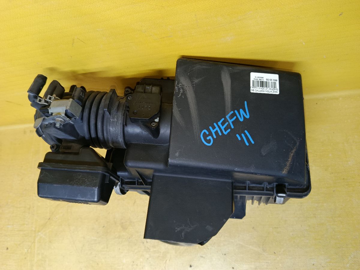 Корпус воздушного фильтра на Mazda Atenza GHEFW LF Фото 2