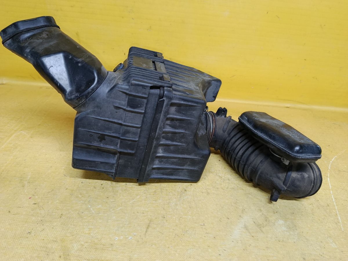 Корпус воздушного фильтра на Mitsubishi Lancer CK2A 4G15 Фото 3