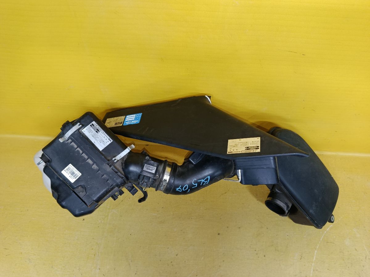 Корпус воздушного фильтра на Subaru Legacy BL5 EJ203 Фото 2