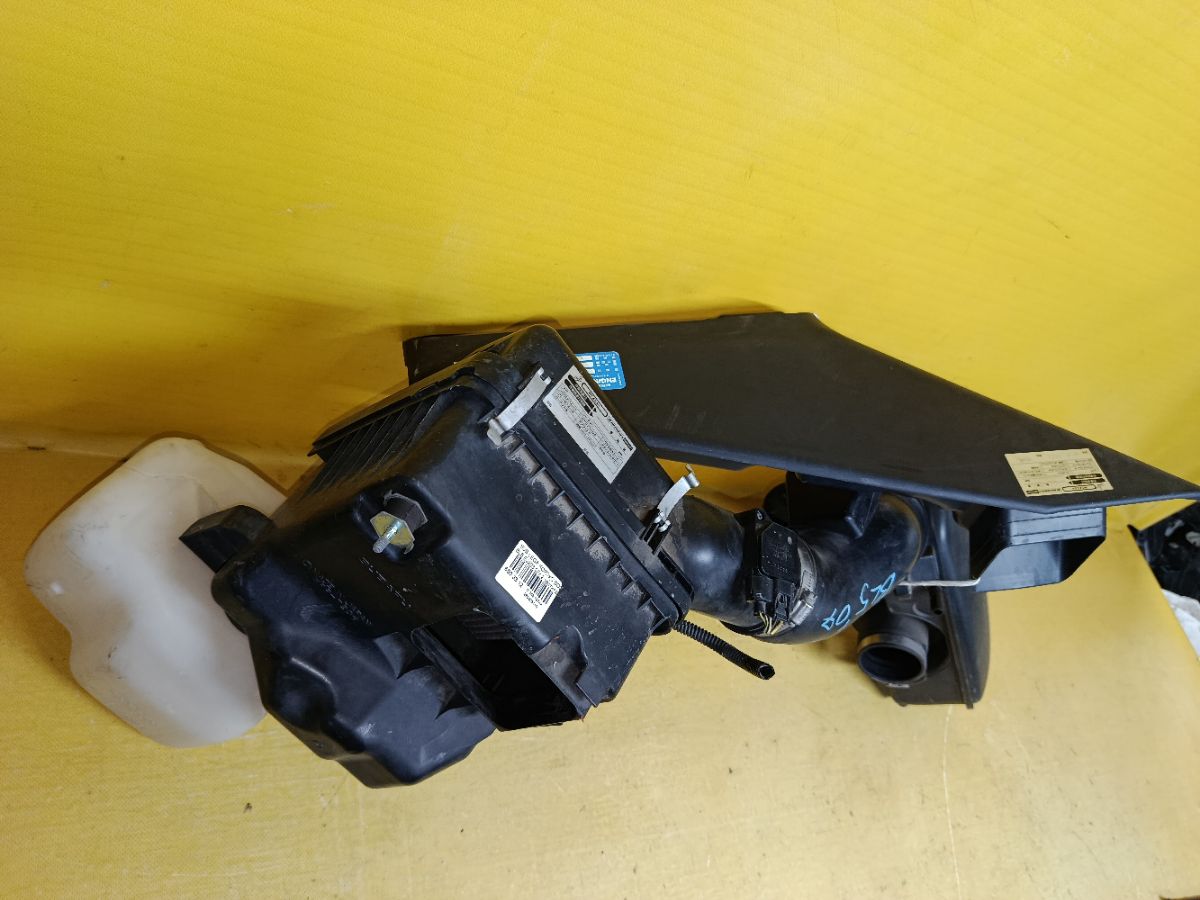 Корпус воздушного фильтра на Subaru Legacy BL5 EJ203 Фото 4