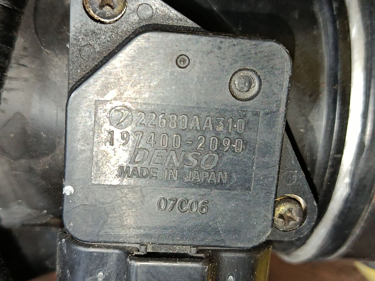 Корпус воздушного фильтра на Subaru Legacy Wagon BH5 EJ206 Фото 5