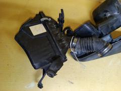 Корпус воздушного фильтра на Subaru Legacy Wagon BH5 EJ206 Фото 3