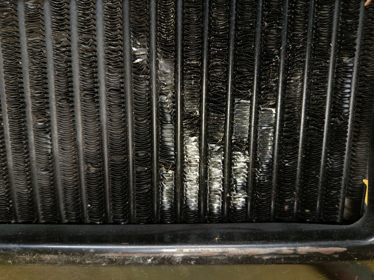 Радиатор интеркулера 21819-AA020 на Subaru Legacy Wagon BH5 EJ206 Фото 3