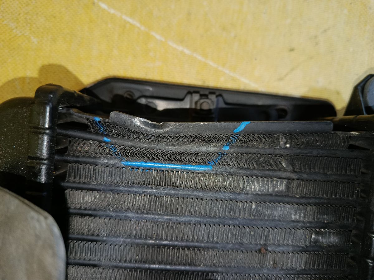 Радиатор интеркулера 21819-AA020 на Subaru Legacy Wagon BH5 EJ206 Фото 8