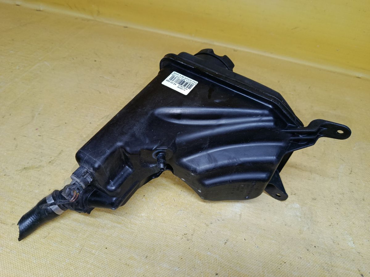 Бачок расширительный 1713756746201, 17137519368, 17137543026, 17137567462, 17137607482, 17137640514 на Bmw 3-Series E91-VW72 N46 Фото 2