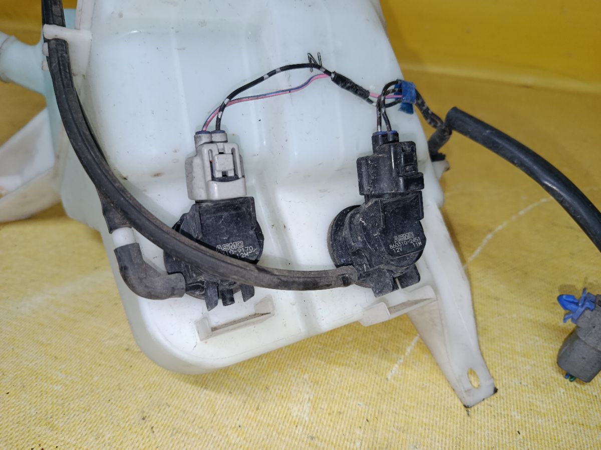 Бачок омывателя на Mazda Atenza GH5AW Фото 2