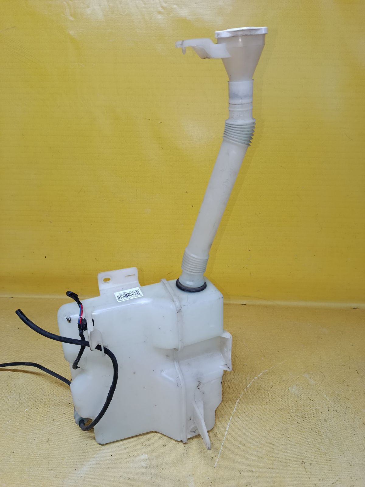 Бачок омывателя на Mitsubishi Outlander CW5W Фото 2