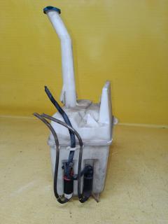 Бачок омывателя на Toyota Avensis Wagon AZT250W Фото 2