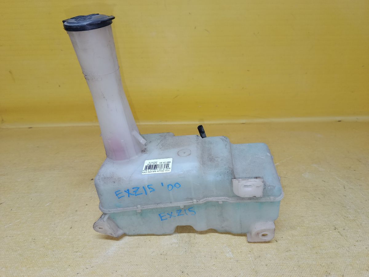 Бачок омывателя на Toyota Raum EXZ15 Фото 3
