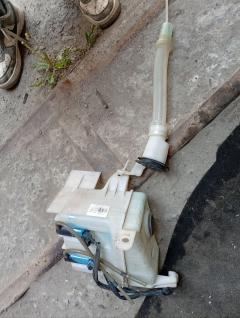 Бачок омывателя 060851-074 на Toyota Ipsum ACM26W Фото 4