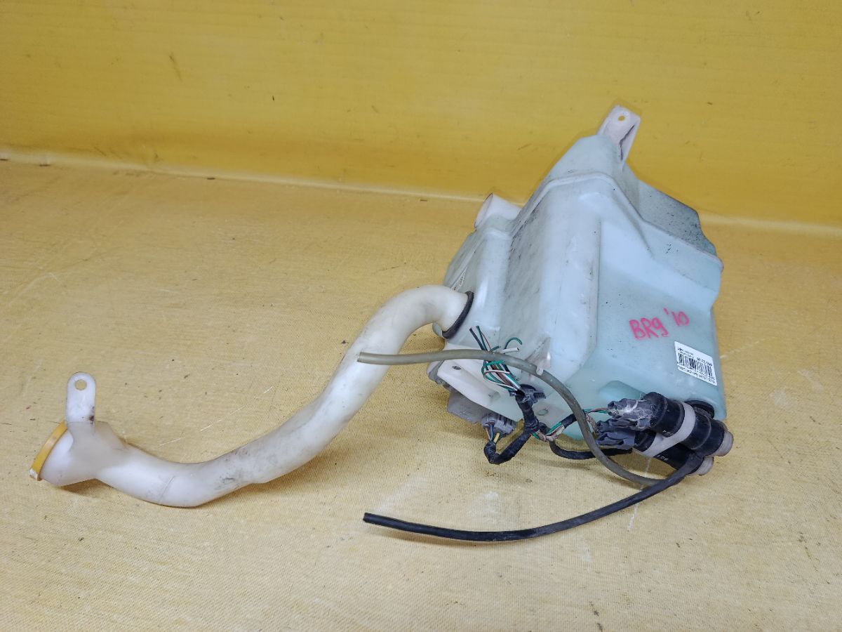 Бачок омывателя на Subaru Legacy Wagon BR9 Фото 1