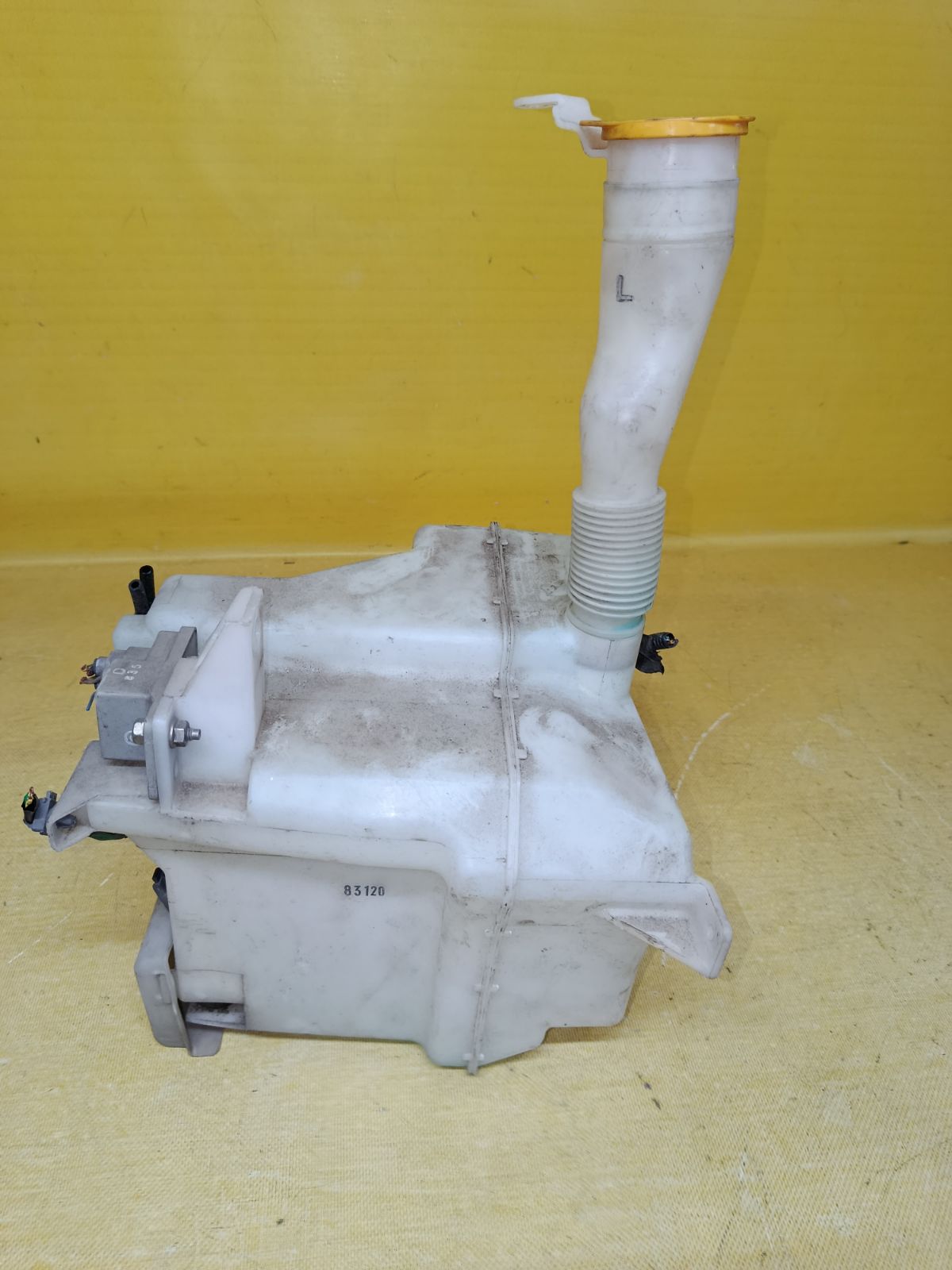 Бачок омывателя на Subaru Legacy Wagon BP5 Фото 1