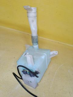 Бачок омывателя на Subaru Legacy BL5 Фото 2