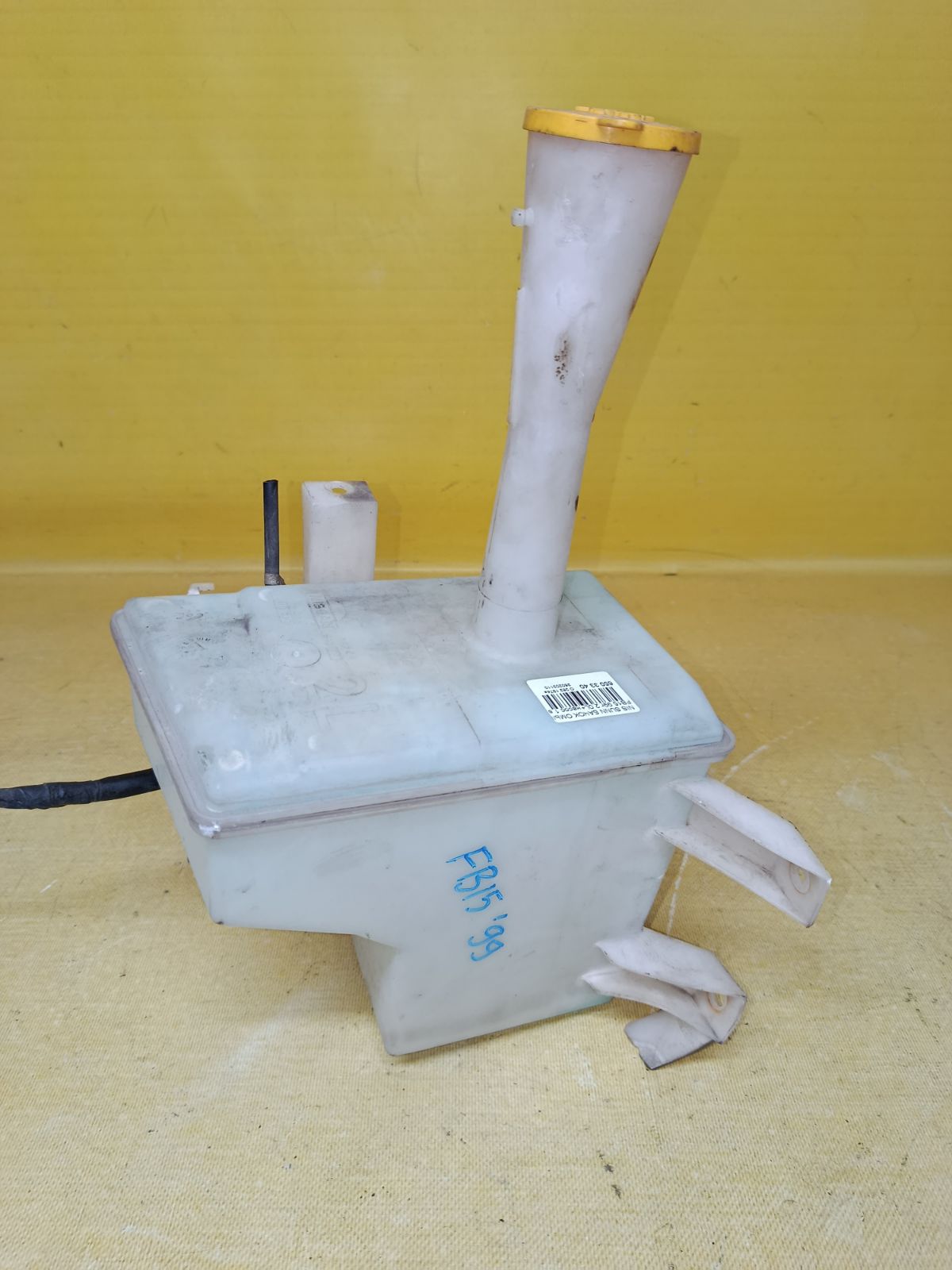 Бачок омывателя на Nissan Sunny FB15 Фото 3