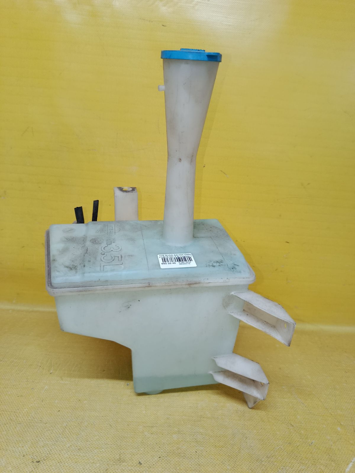 Бачок омывателя на Nissan Sunny FNB15 Фото 1