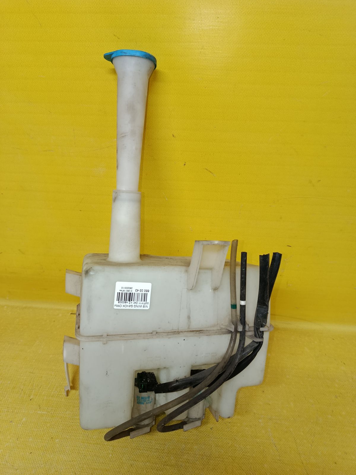 Бачок омывателя на Nissan Wingroad WFY11 Фото 2