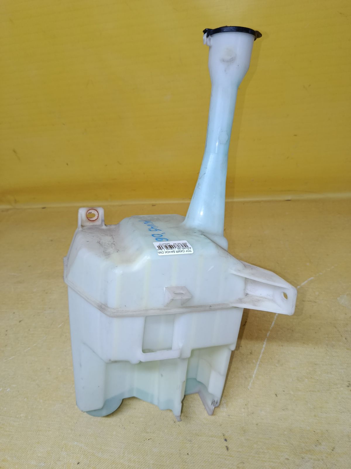 Бачок омывателя на Toyota Camry ACV45 Фото 3