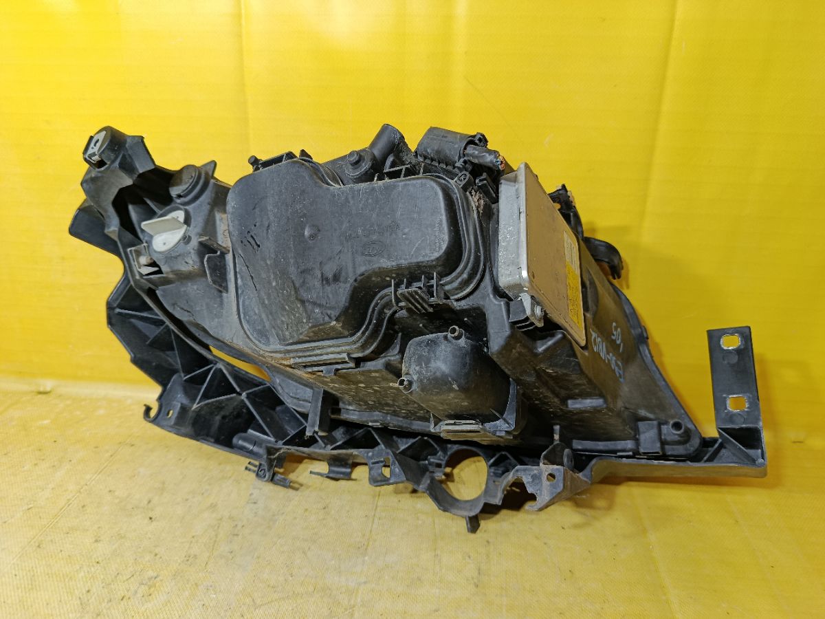 Фара 631169427399 на Bmw 3-Series E90-VB12 Фото 6