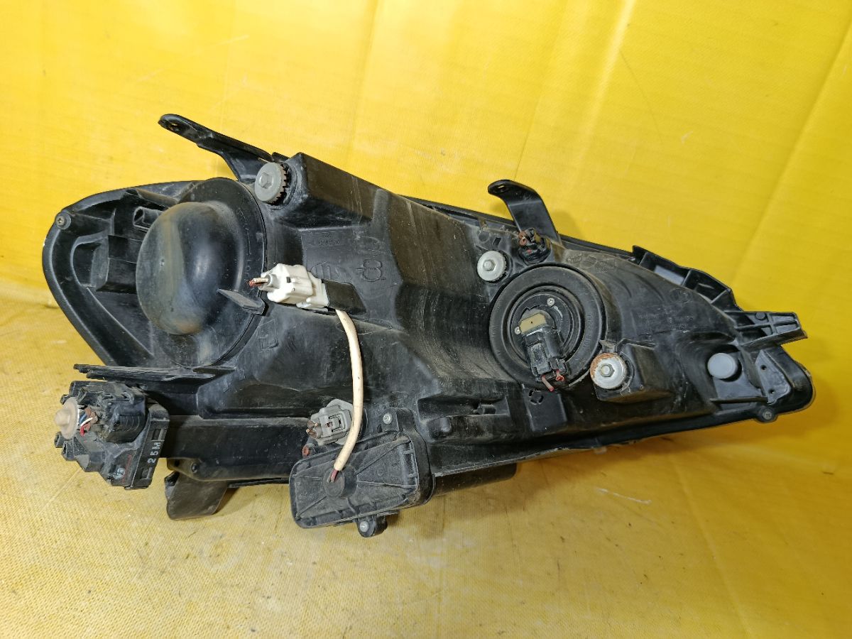 Фара 44-31 44-31 на Toyota Ipsum ACM21W Фото 5
