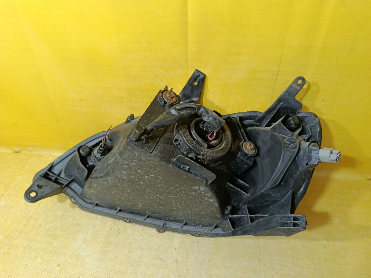 Фара P1101 P1101 на Daihatsu Yrv M211G Фото 12