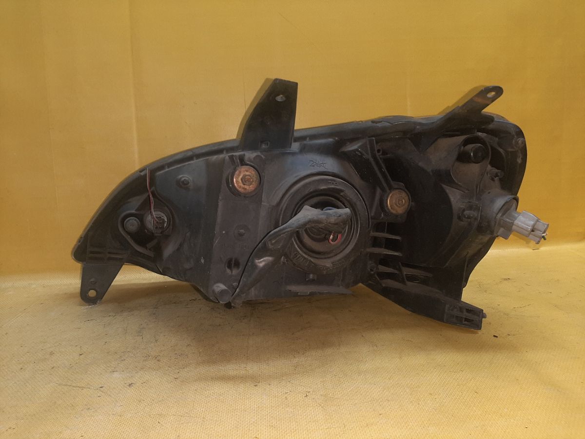 Фара P1101 P1101 на Daihatsu Yrv M211G Фото 2