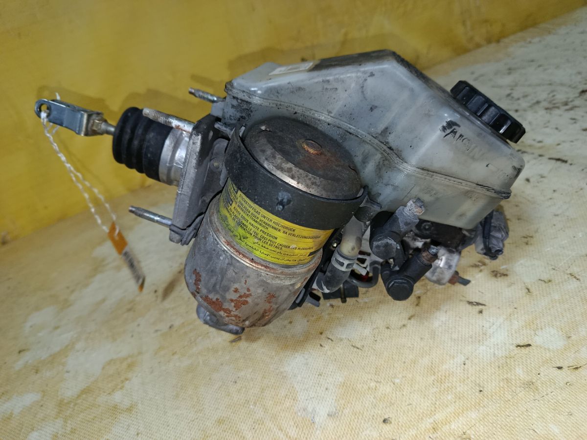 Главный тормозной цилиндр на Lexus Gs300 JZS160 2JZ-GE Фото 4