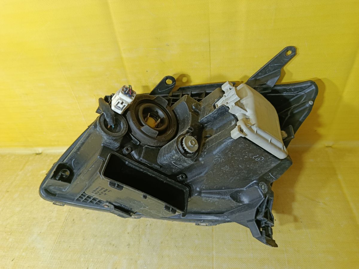 Фара 05-41 05-41 на Toyota Avensis AZT250 Фото 6