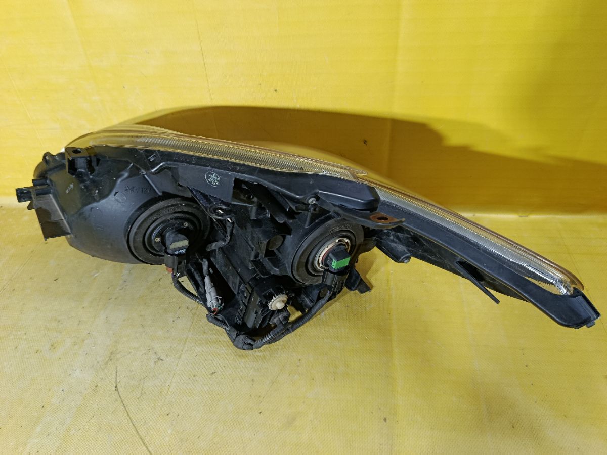 Фара 47-29 47-29,212-11P6-LDEM7 R на Toyota Prius ZVW30 Фото 4