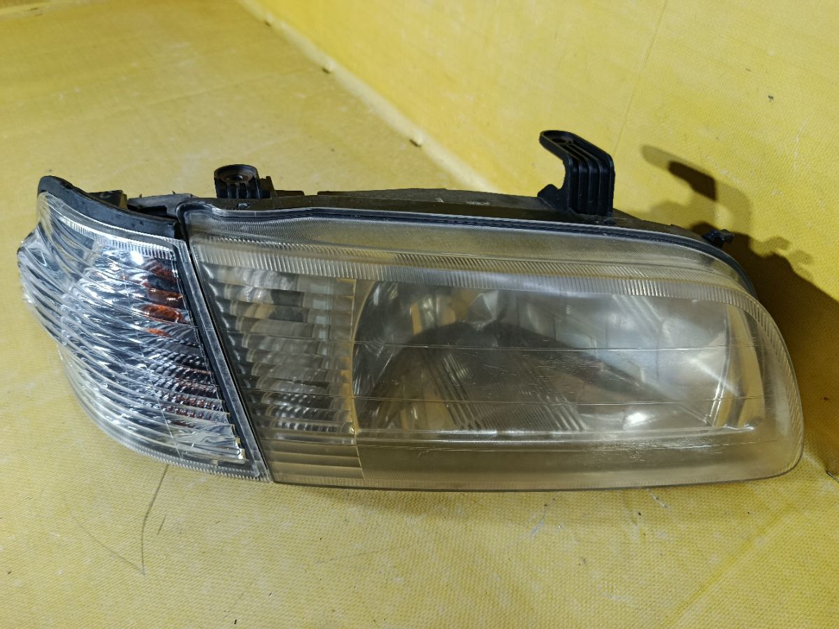 Фара 1602 1602 на Nissan Sunny FB15 Фото 3