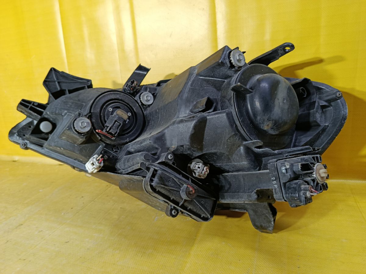 Фара 44-31 44-31 на Toyota Ipsum ACM21W Фото 6