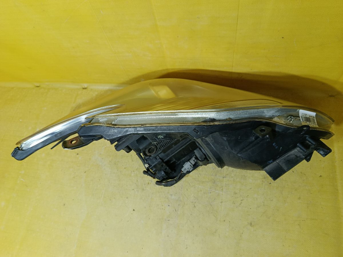 Фара 47-29 47-29,212-11P6-LDEM7 L на Toyota Prius ZVW30 Фото 4