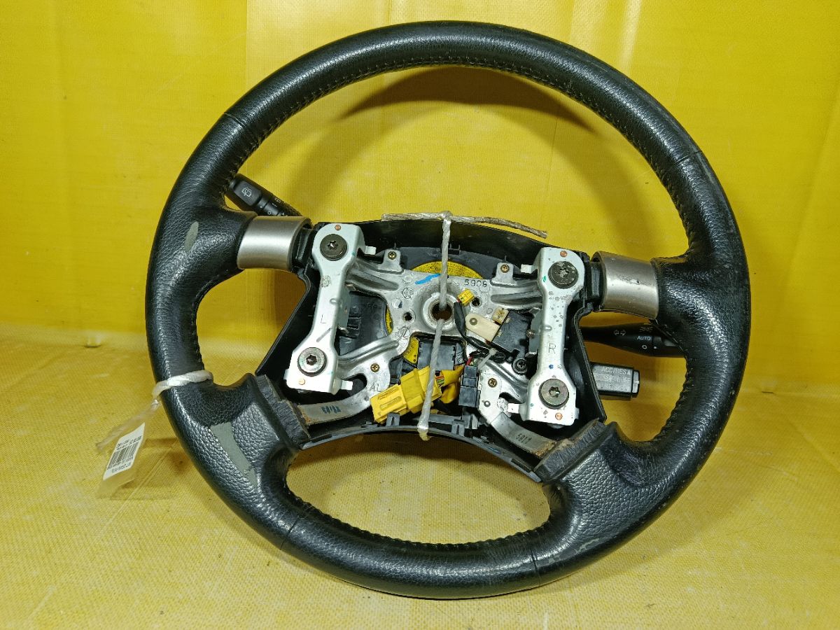 Руль на Mitsubishi Grandis NA4W Фото 1