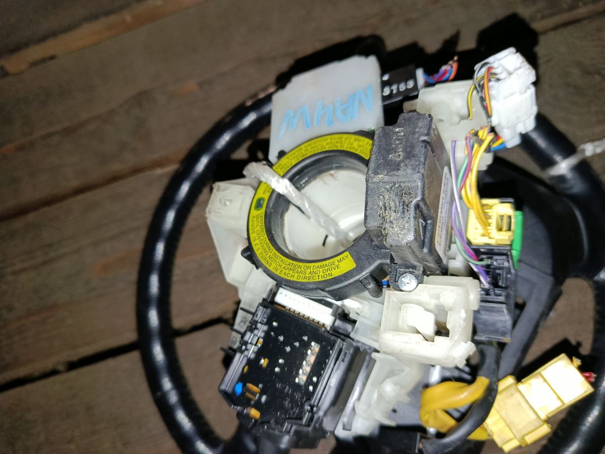 Руль на Mitsubishi Grandis NA4W Фото 18