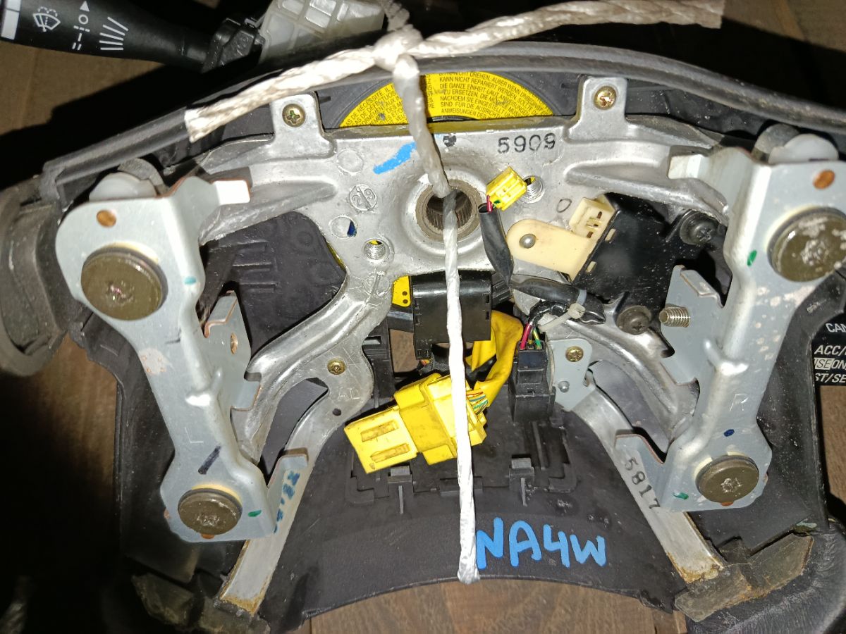 Руль на Mitsubishi Grandis NA4W Фото 10