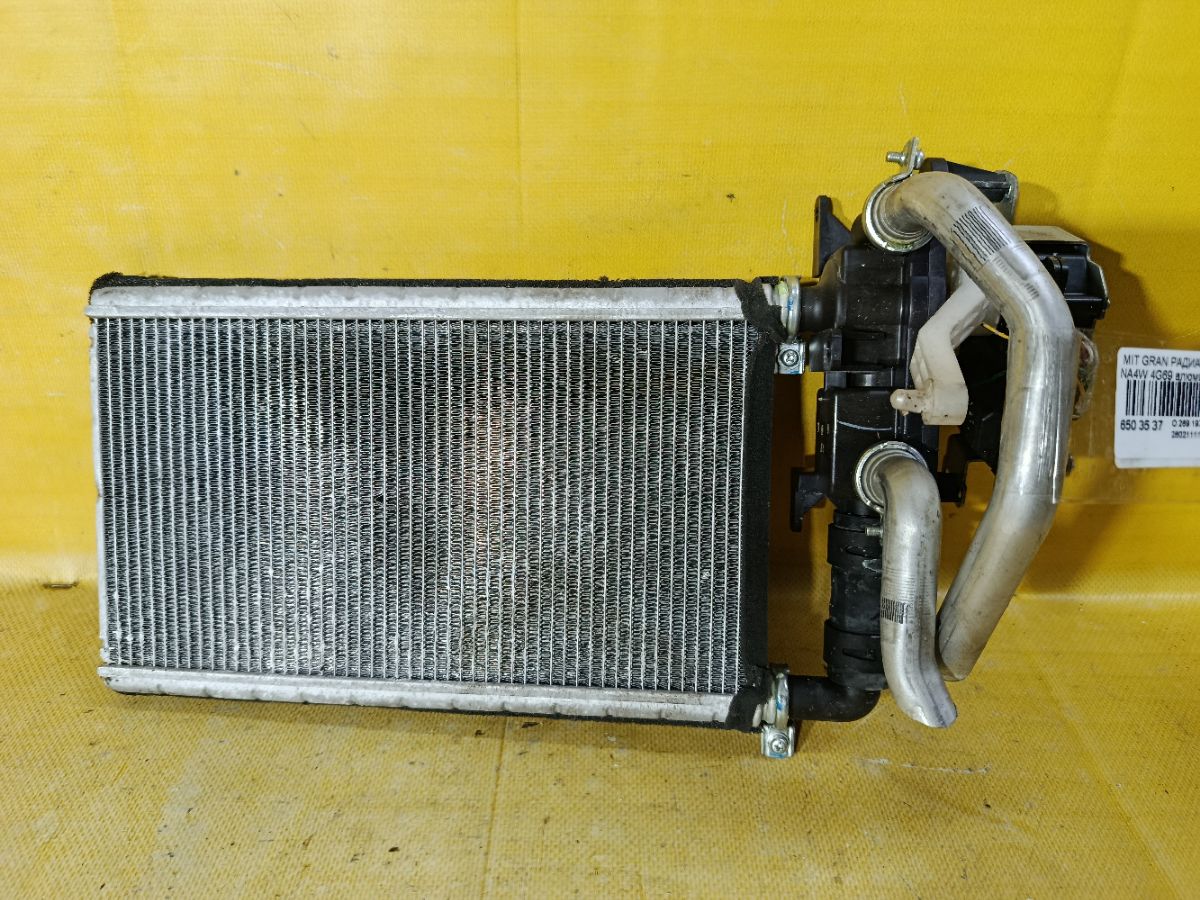 Радиатор печки на Mitsubishi Grandis NA4W 4G69 Фото 1