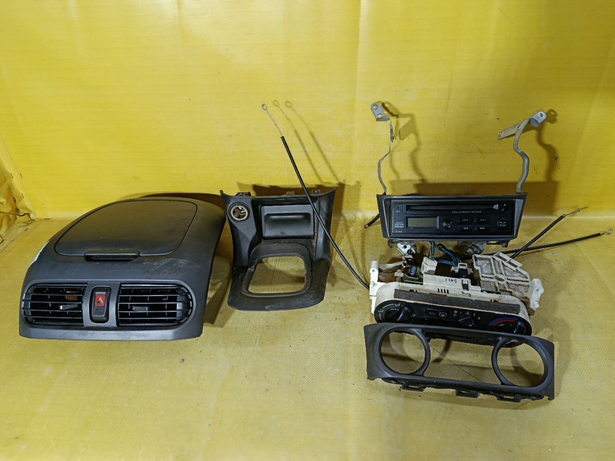 Блок управления климатконтроля на Nissan Sunny FB15 QG15DE Фото 1