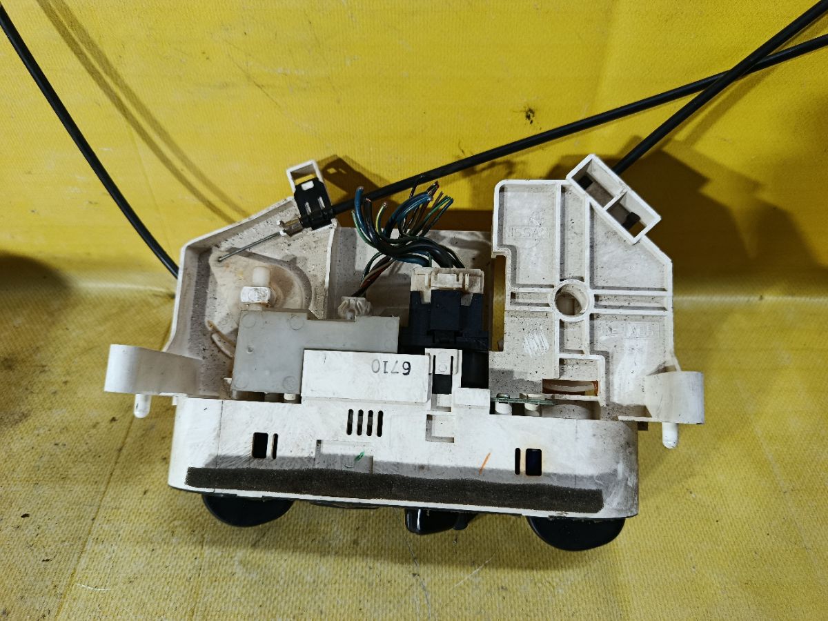 Блок управления климатконтроля на Nissan Sunny FB15 QG15DE Фото 13