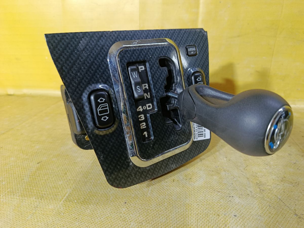 Ручка КПП A2022670137, A1706800536, A2022670537, A1402770298 на Mercedes-Benz Slk-Class R170.447 Фото 2