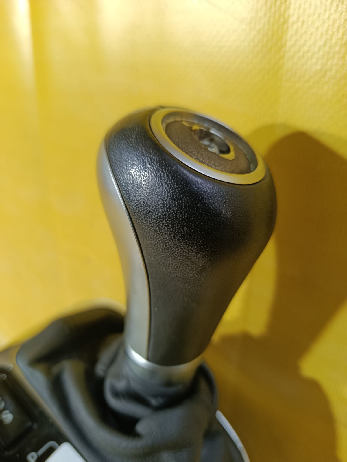 Ручка КПП A2032678524 на Mercedes-Benz C-Class W203.045 Фото 2