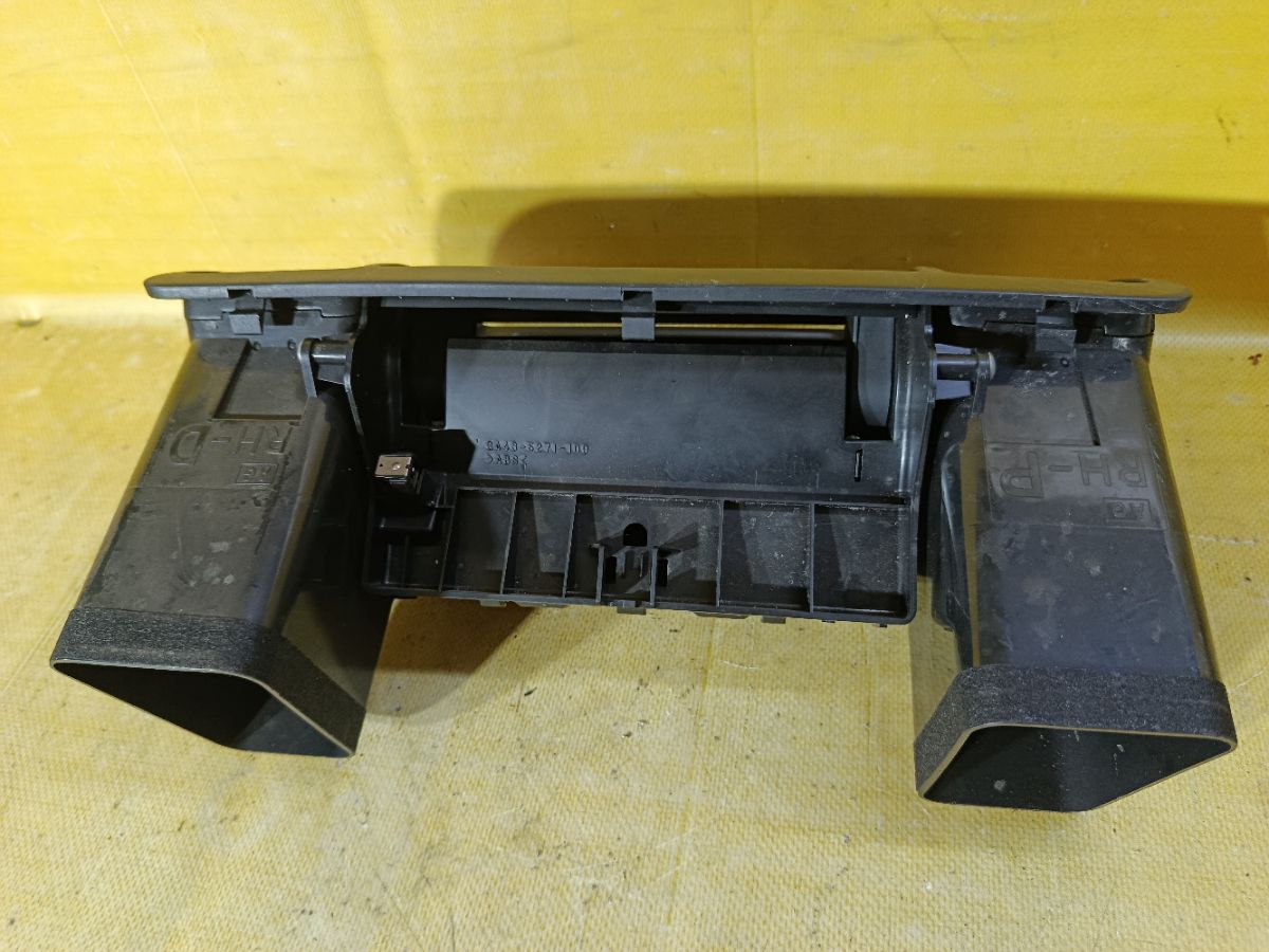 Часы 85201AG240 на Subaru Legacy Wagon BP5 Фото 3