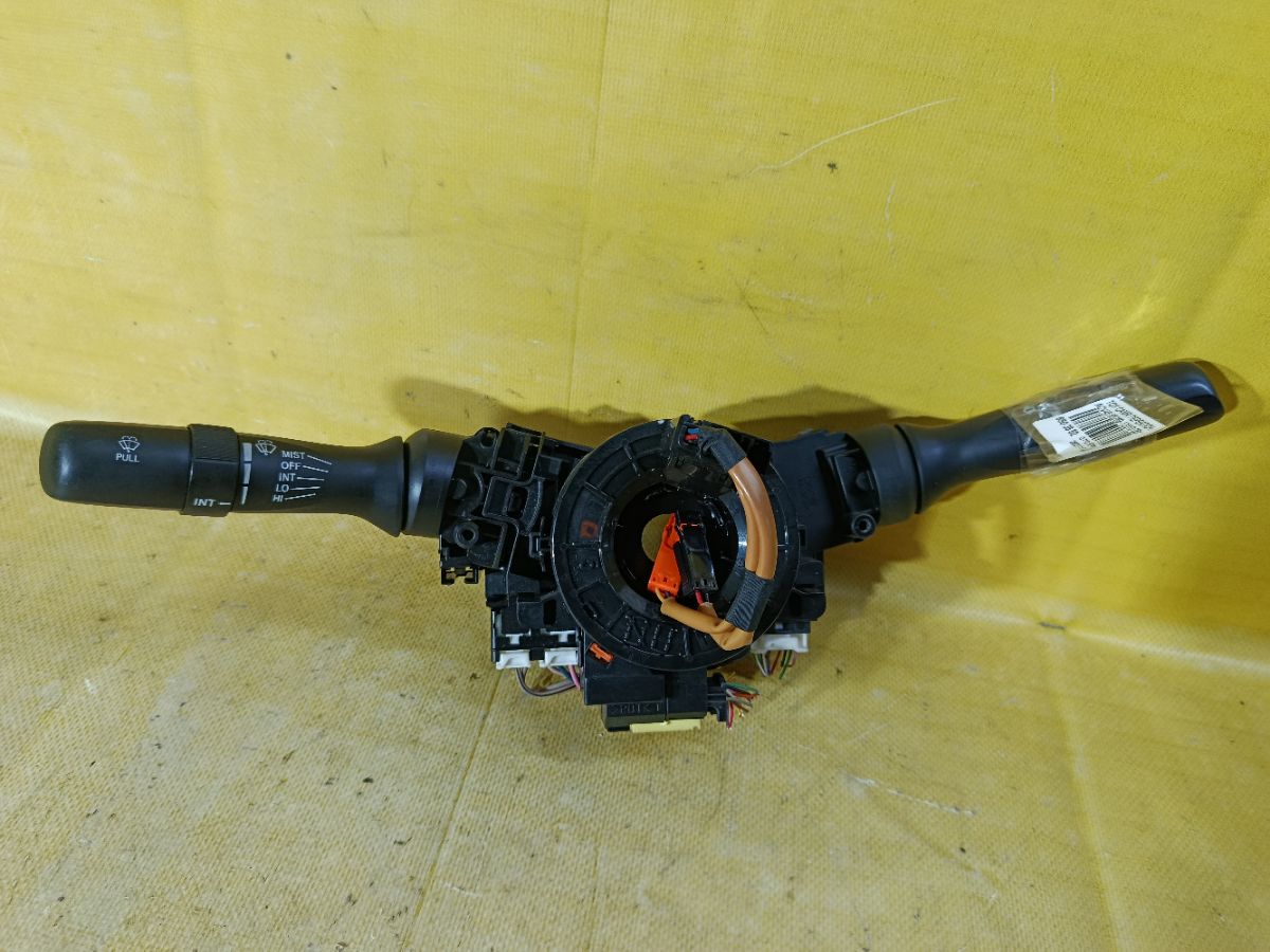 Переключатель поворотов 85269-12010 на Toyota Camry ACV45 Фото 2
