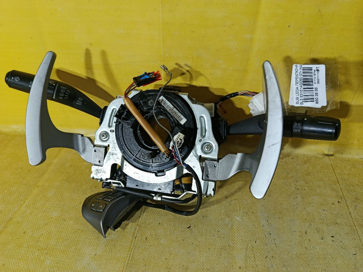 Переключатель поворотов 83161AG050 на Subaru Legacy BL5 Фото 1