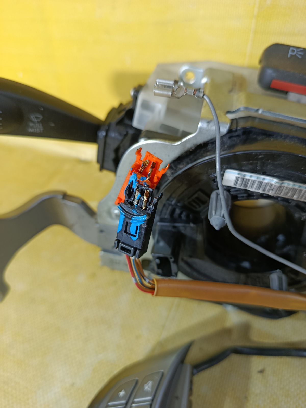 Переключатель поворотов 83161AG050 на Subaru Legacy BL5 Фото 3