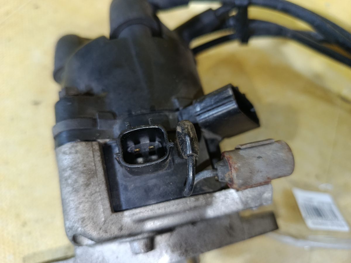 Трамблер 22100-0M810 на Nissan Bluebird HU13 SR20DE Фото 5