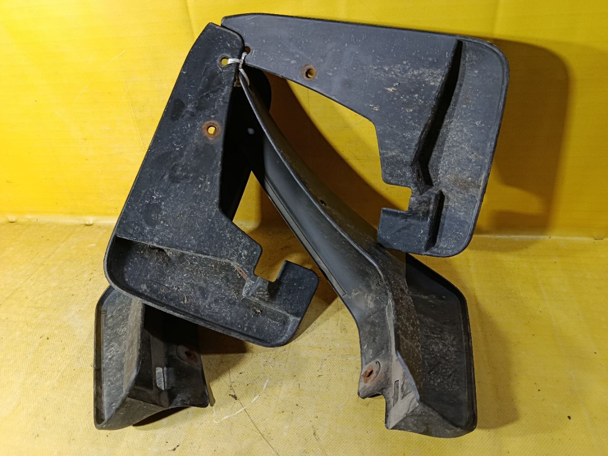 Брызговик на Mitsubishi Outlander CW5W Фото 6