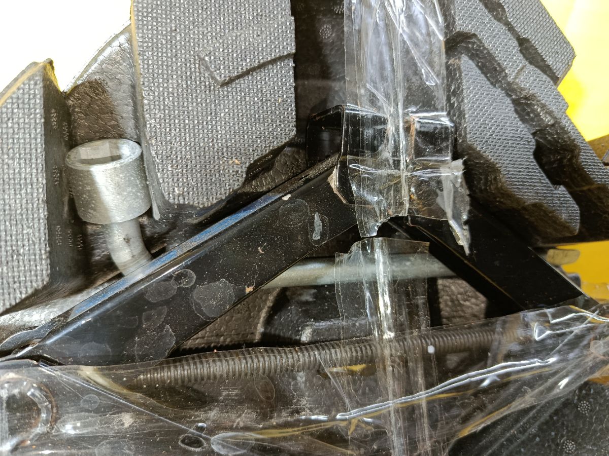 Домкрат на Subaru Legacy BM9 Фото 4