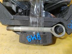 Домкрат на Subaru Legacy BM9 Фото 3